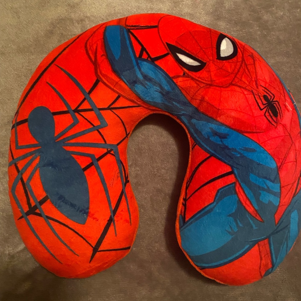 Spider man neck rest
